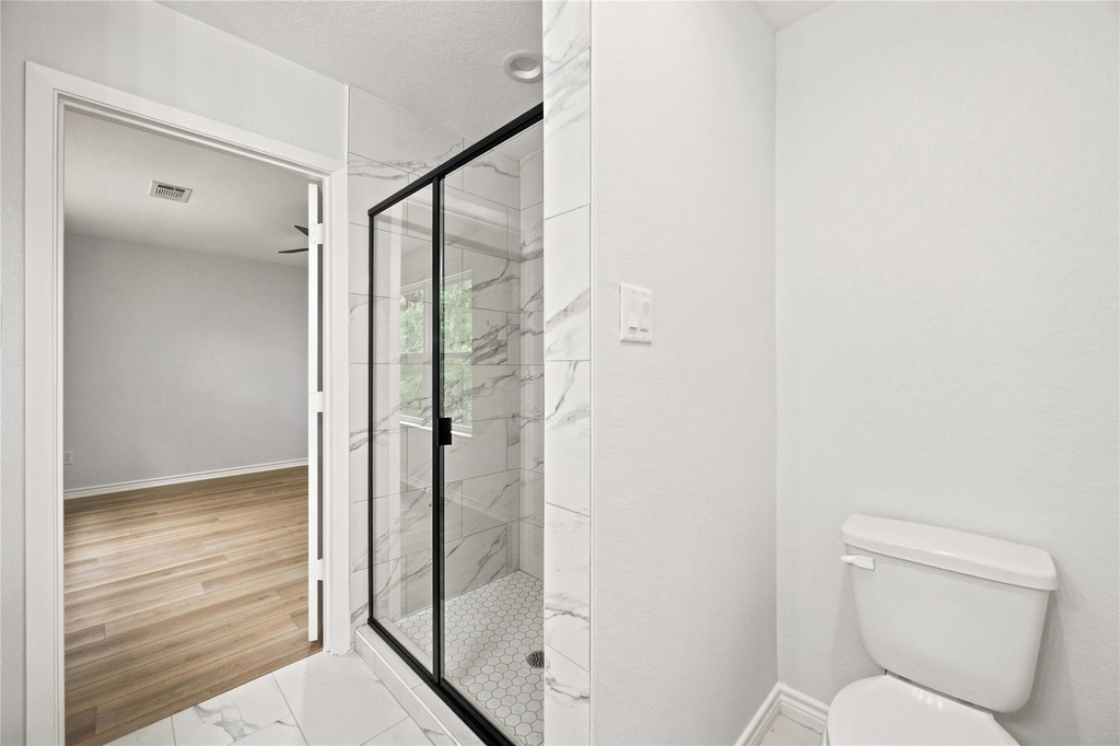2024 Hampton Street - Photo 13