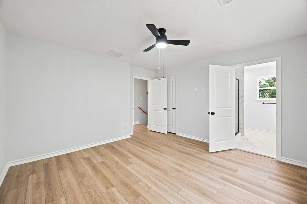 2024 Hampton Street - Photo 11