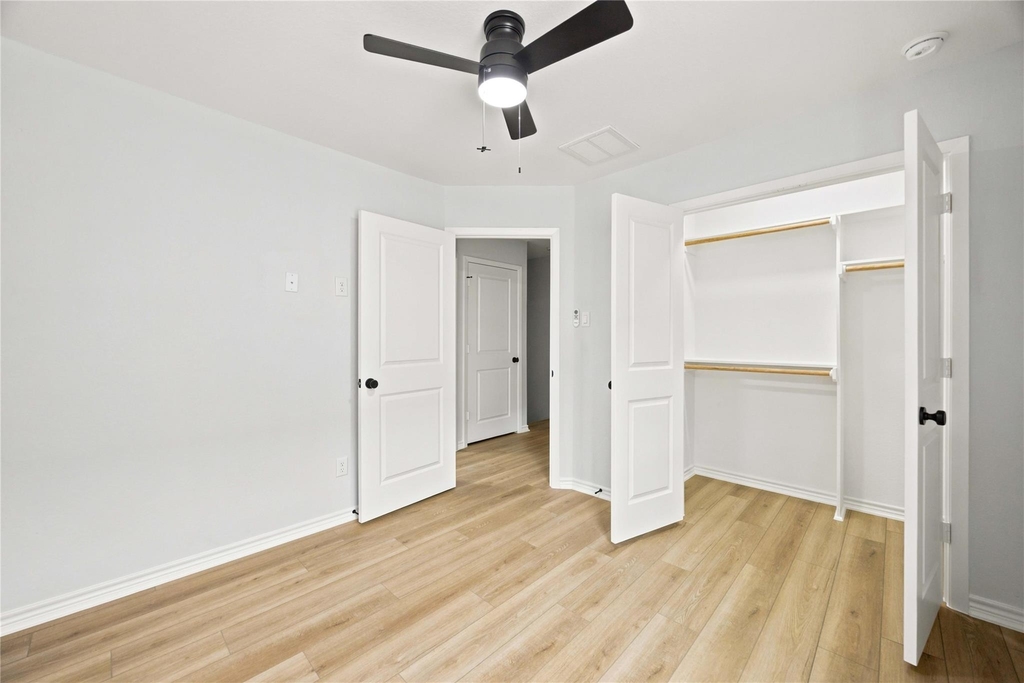 2024 Hampton Street - Photo 16