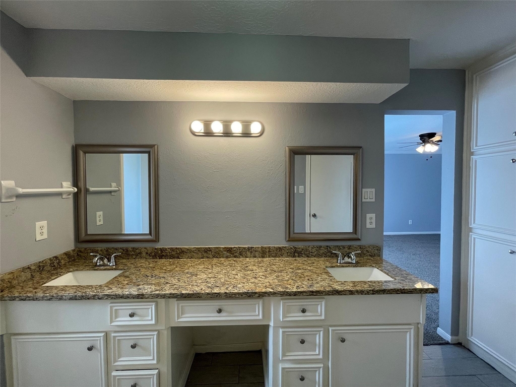 7918 Midland Forest Drive - Photo 18