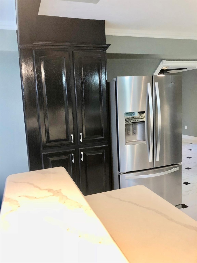 2606 N Woodloch Street - Photo 8