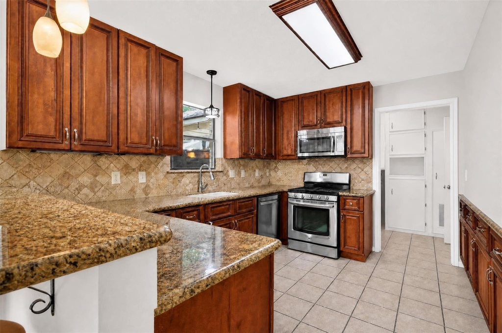 7019 Wyoma Trail - Photo 9