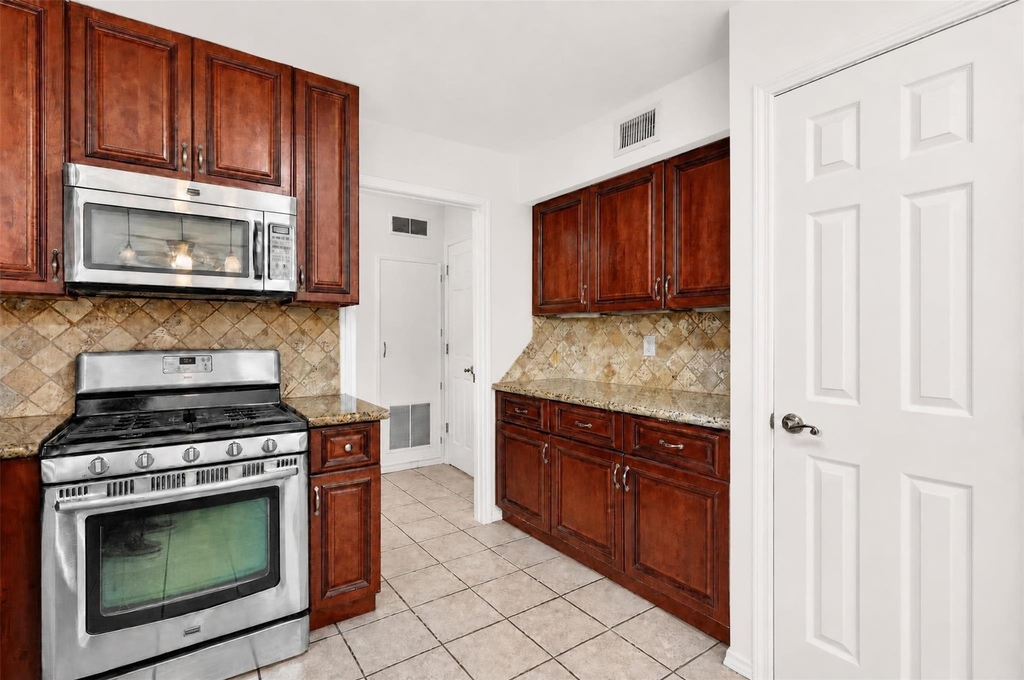 7019 Wyoma Trail - Photo 10