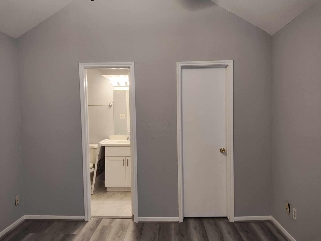 9901 Sharpcrest Street - Photo 8