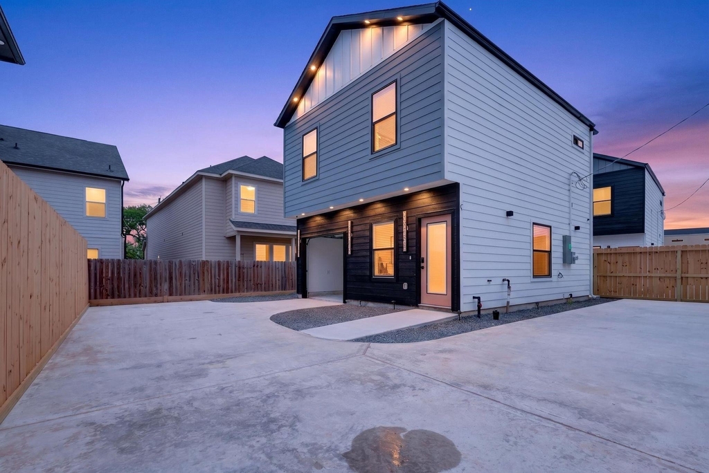 4609 Bricker Street - Photo 0