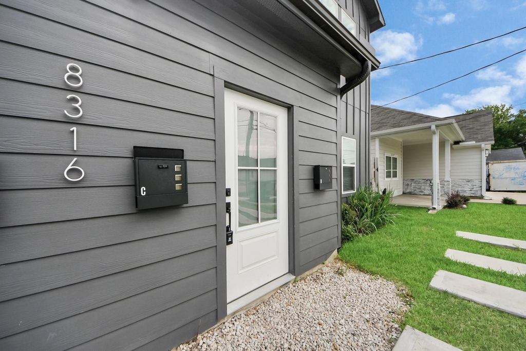 8316 Corinth Street - Photo 1