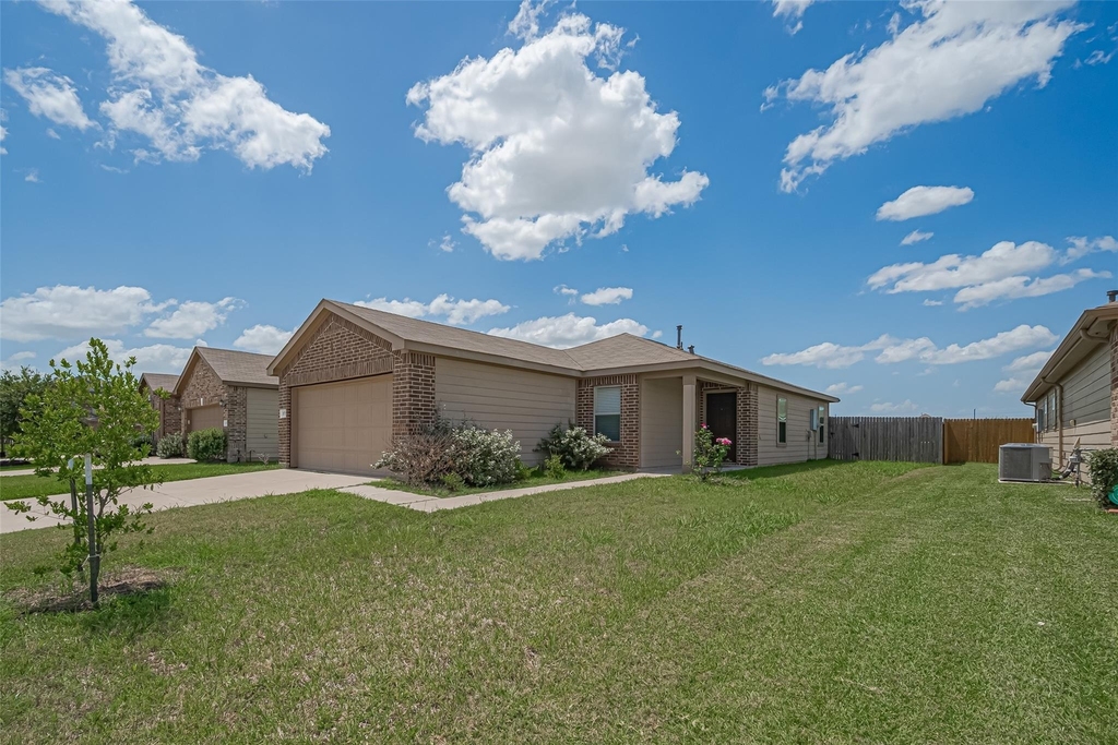 20726 Westfield Grove Place - Photo 1