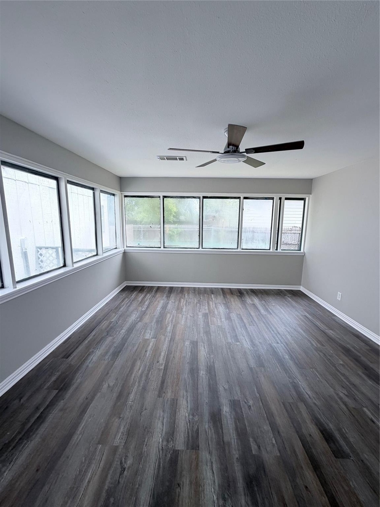 3421 Colorado Avenue - Photo 18