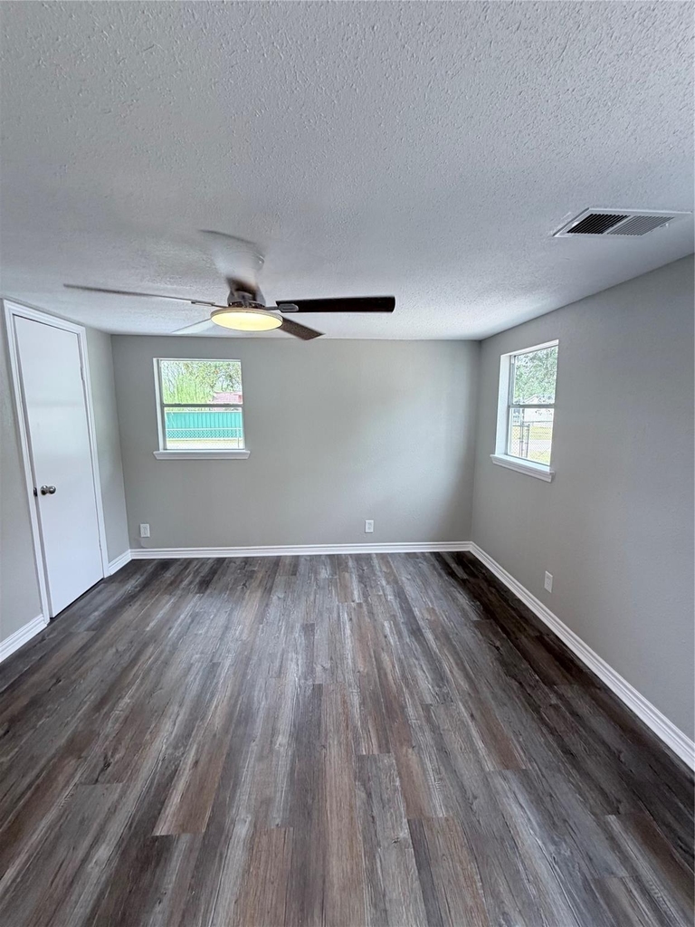 3421 Colorado Avenue - Photo 21