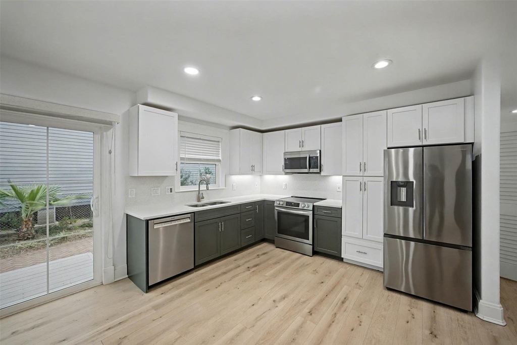 2817 Avenue Q - Photo 3