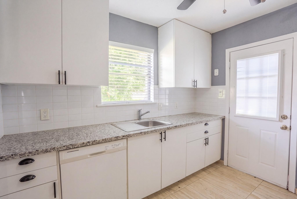 511 Guyer Street - Photo 7