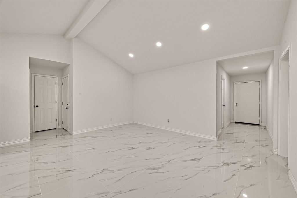 11434 Sharpview Drive - Photo 8