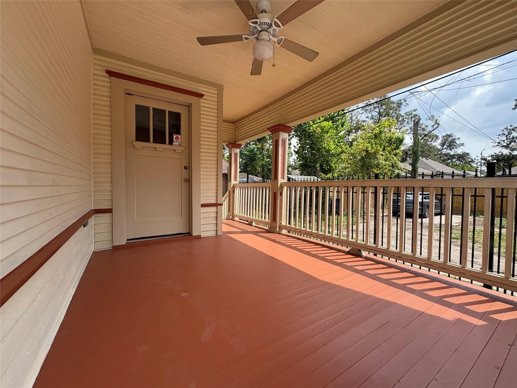 404 E 29th - Photo 8