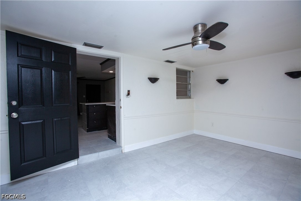 1034 Southdale Road - Photo 5