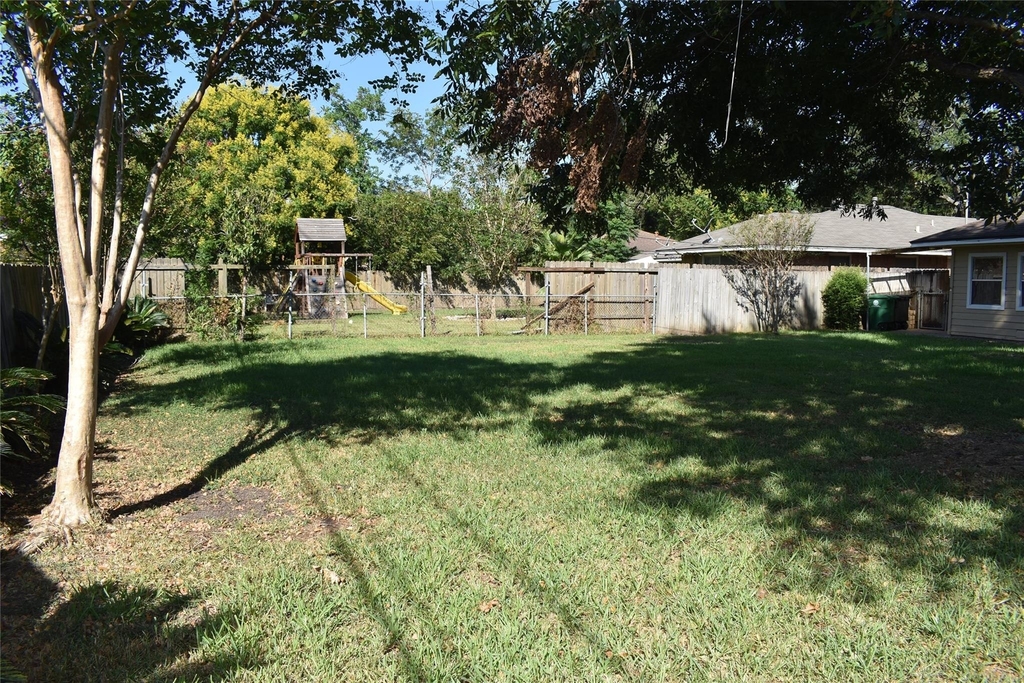 5911 Hornwood Drive - Photo 27