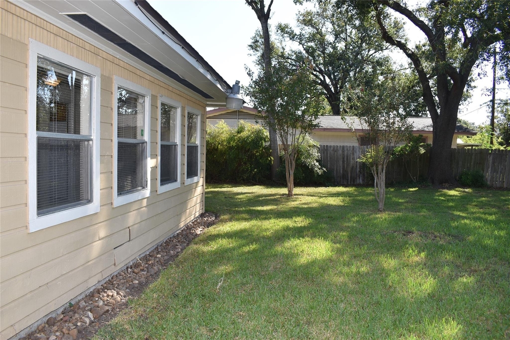 5911 Hornwood Drive - Photo 29
