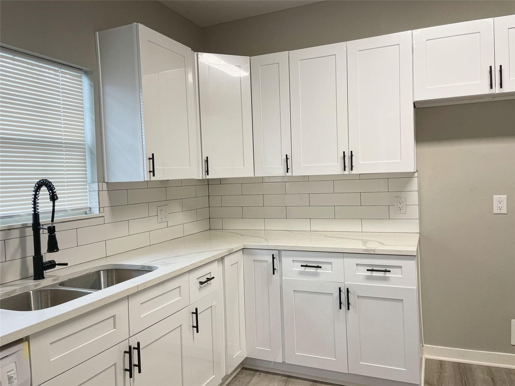 2609 3rd Street - Photo 3