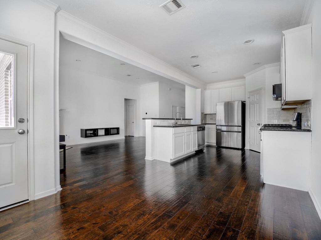 24531 Via Salerno Court - Photo 15