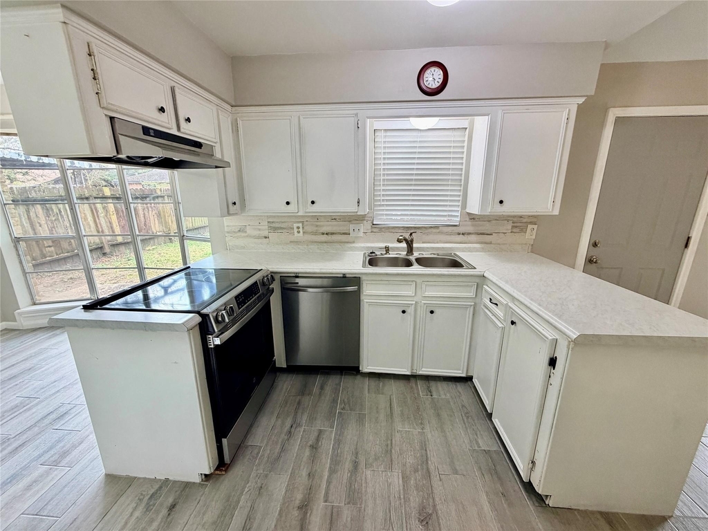 7876 Bender Road - Photo 8