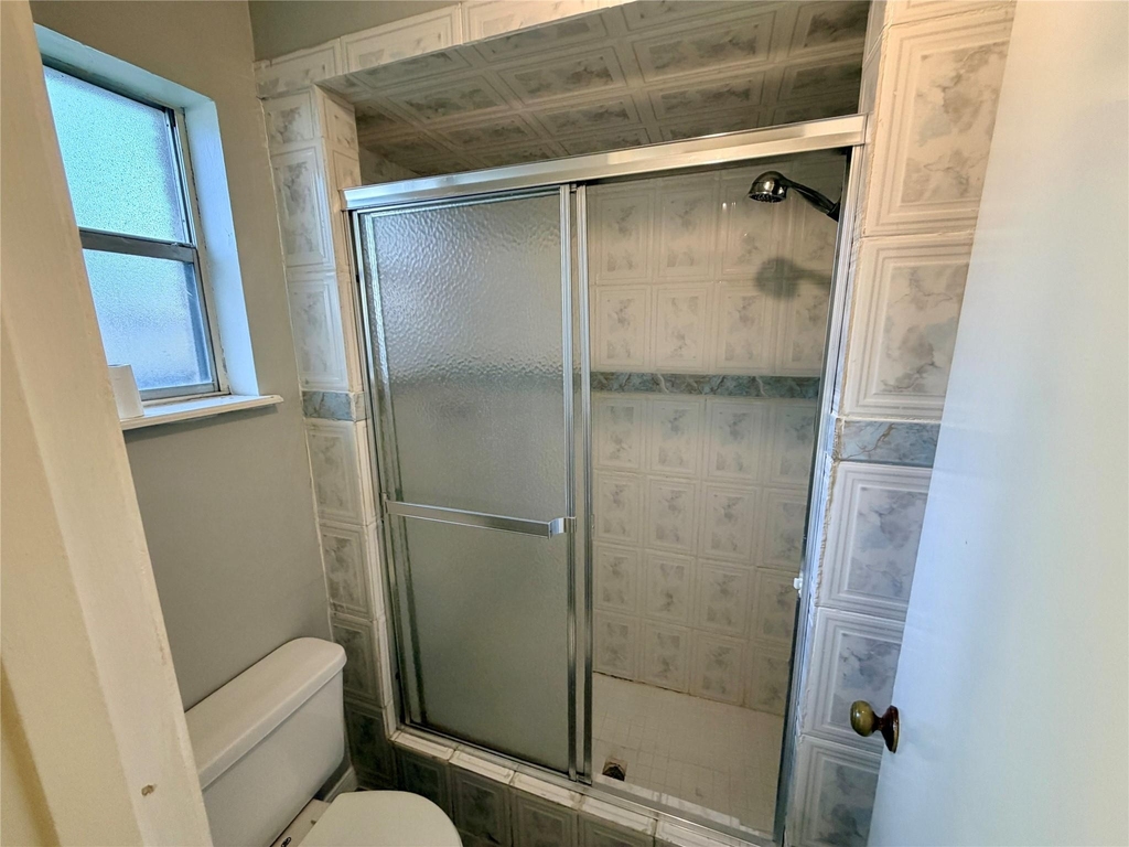 7876 Bender Road - Photo 17