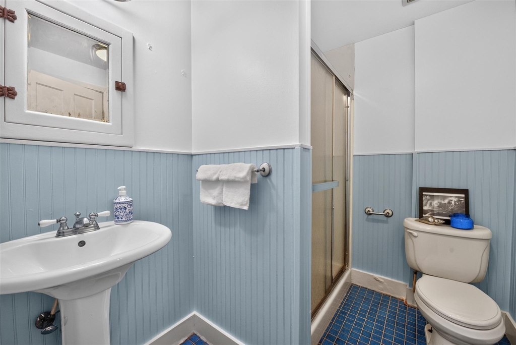 2106 Van Buren Street - Photo 15