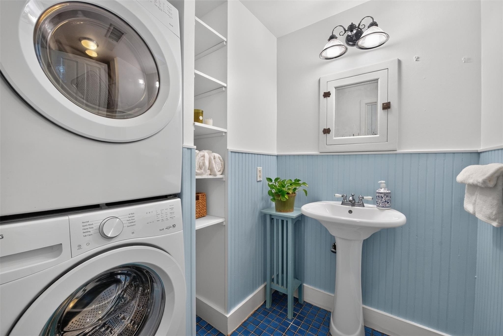 2106 Van Buren Street - Photo 14