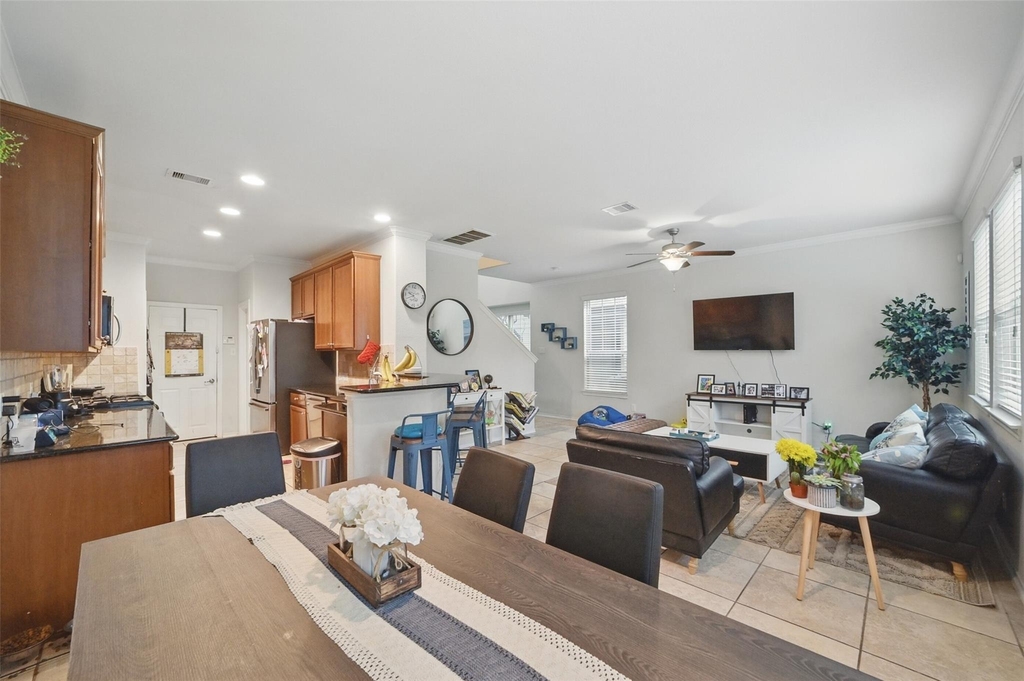6443 Calgary Woods Lane - Photo 18