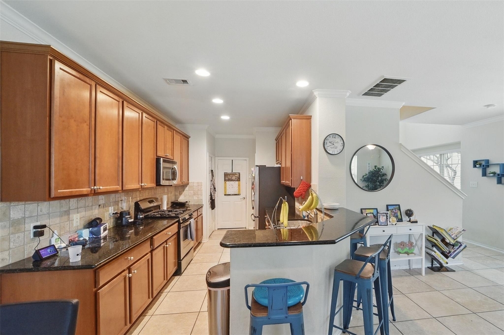6443 Calgary Woods Lane - Photo 11
