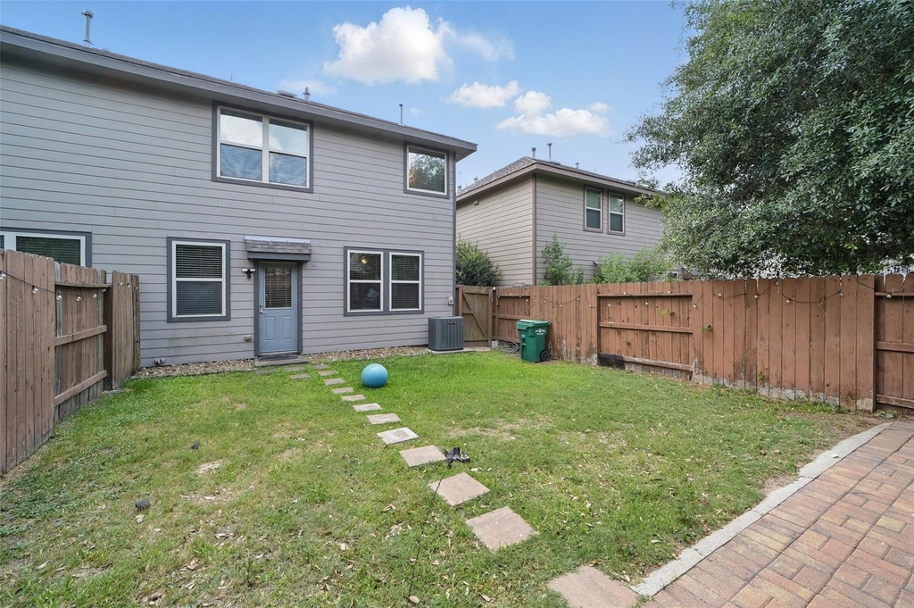 6443 Calgary Woods Lane - Photo 6