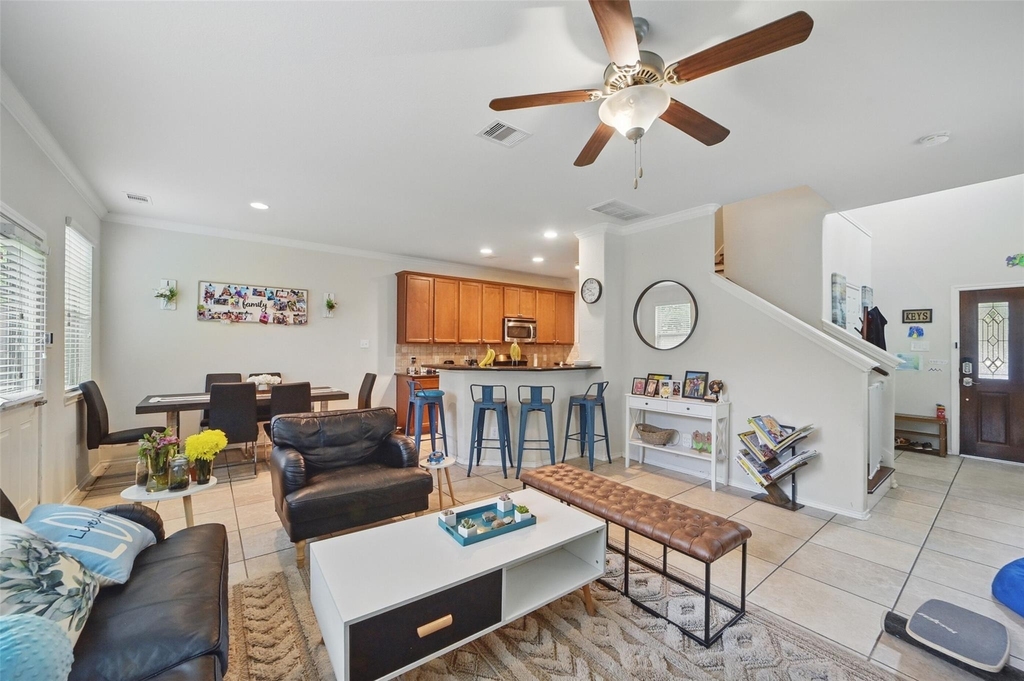 6443 Calgary Woods Lane - Photo 9