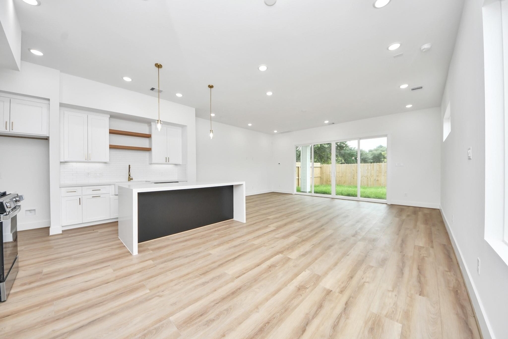 2604 Winbern Street - Photo 4