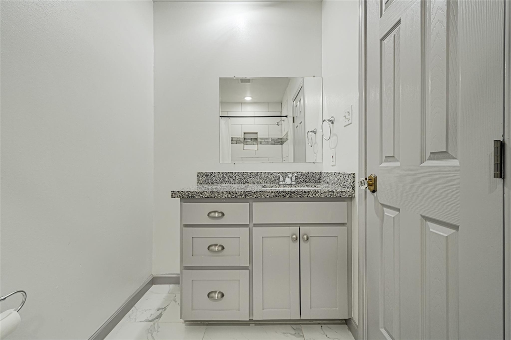 209 W 6th Street - Photo 15