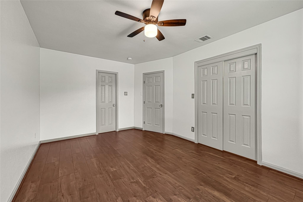 209 W 6th Street - Photo 13
