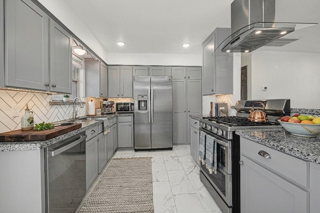 209 W 6th Street - Photo 4