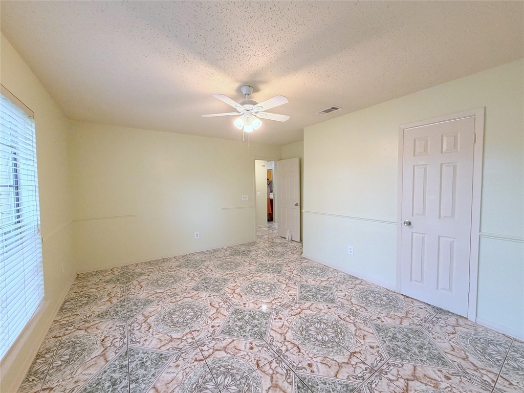 6711 Prairie Village Drive - Photo 10