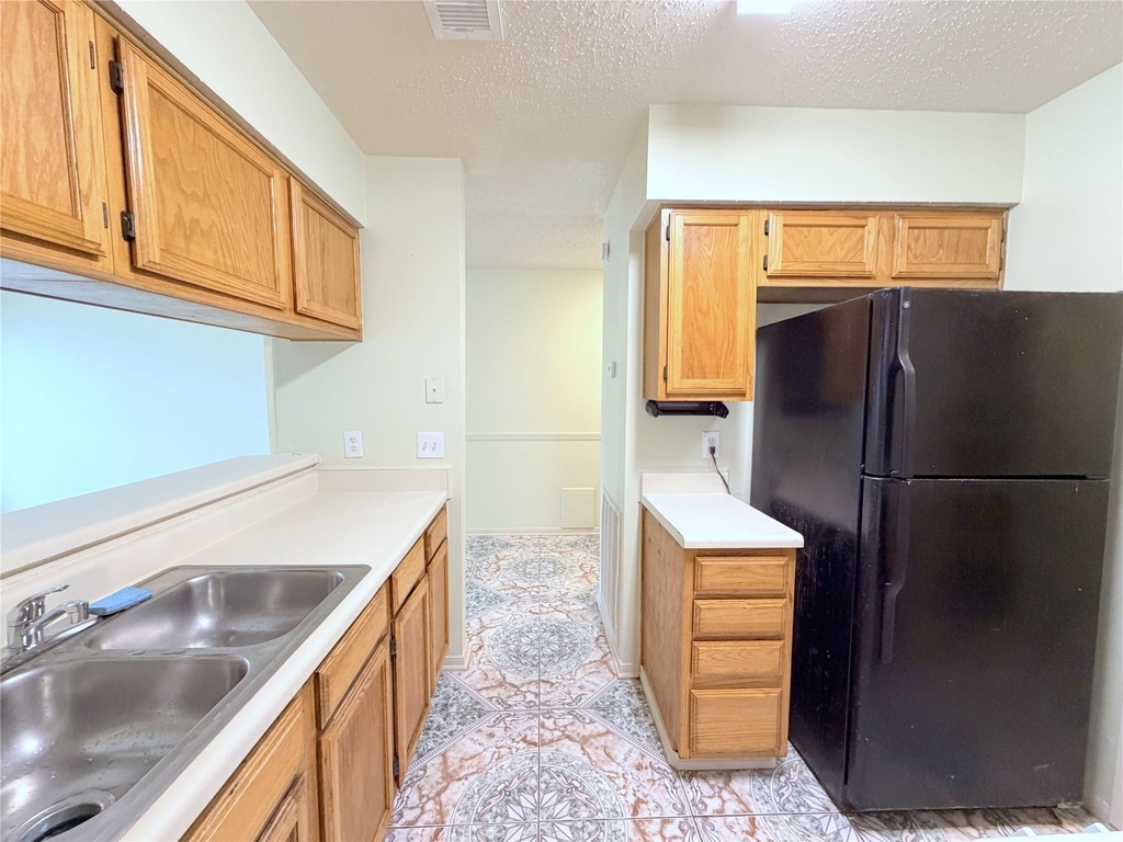 6711 Prairie Village Drive - Photo 6