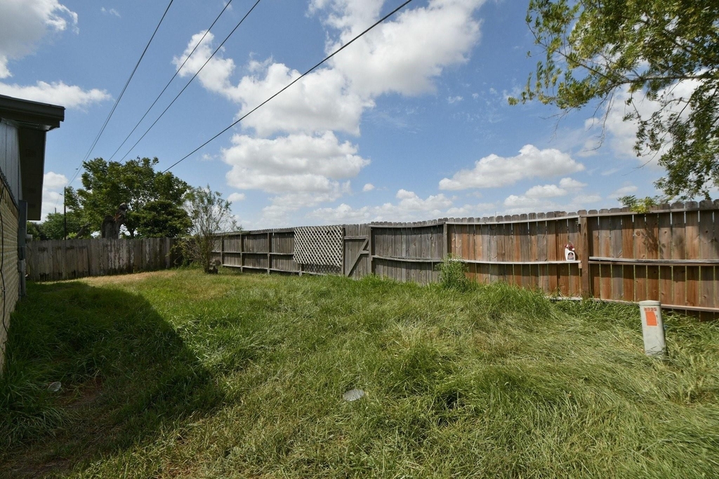 4935 Gretna Green Drive - Photo 6