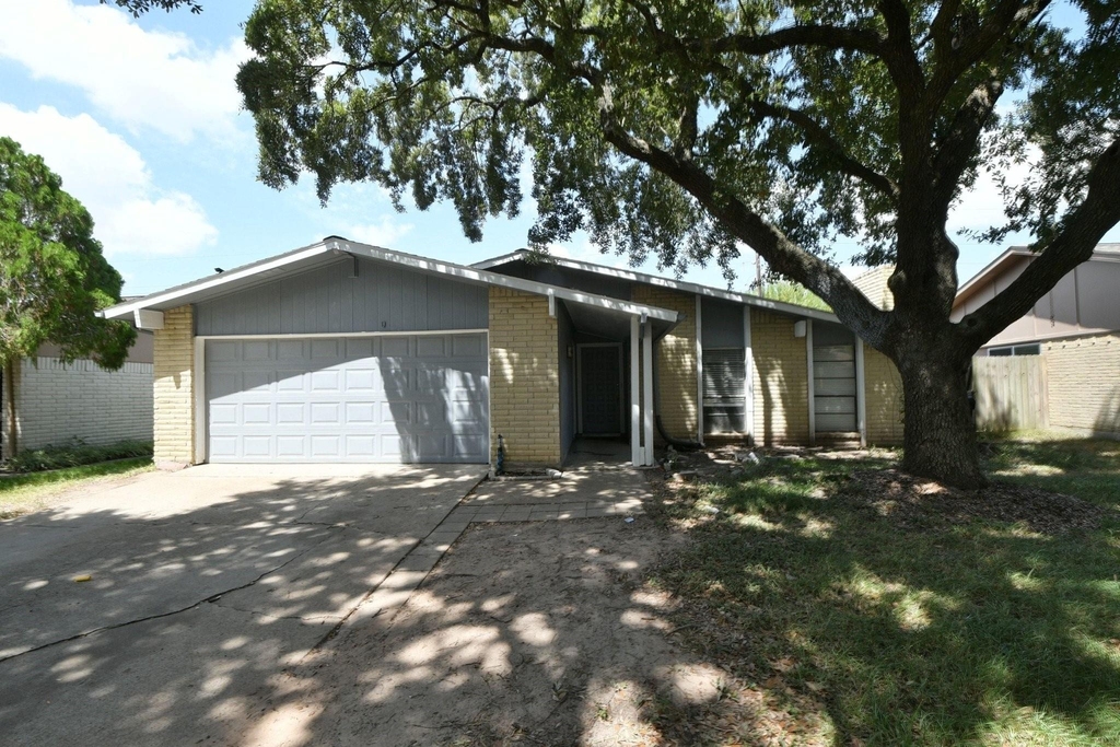 4935 Gretna Green Drive - Photo 3