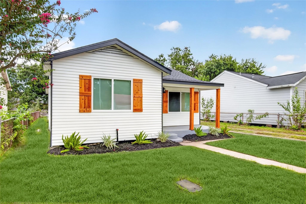 6909 Anderson Street - Photo 2