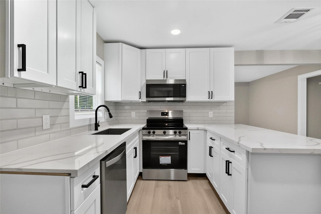 6909 Anderson Street - Photo 8