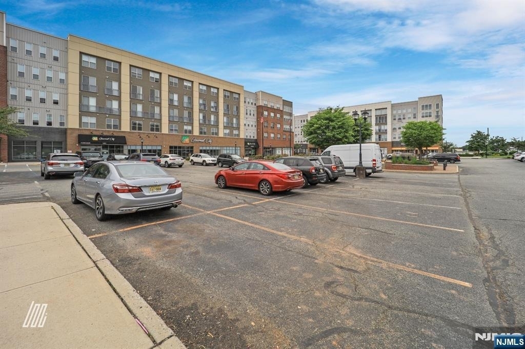 107 Wesmont - Photo 33