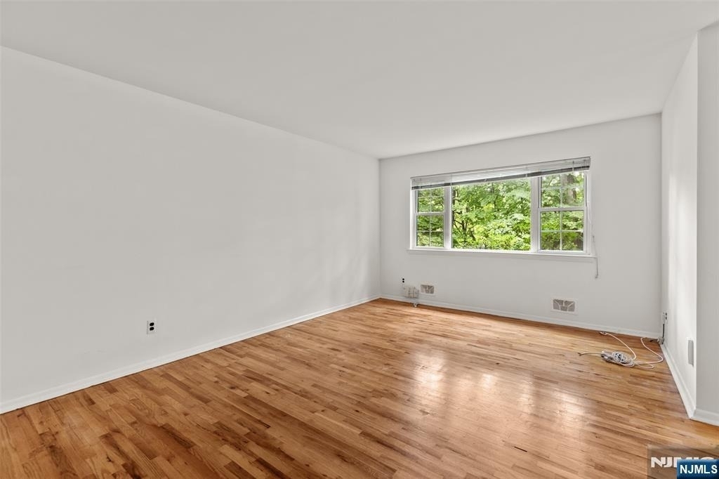 87 Poplar - Photo 4