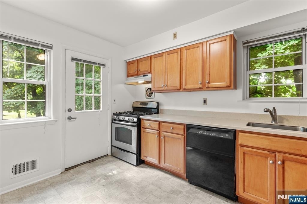 87 Poplar - Photo 8