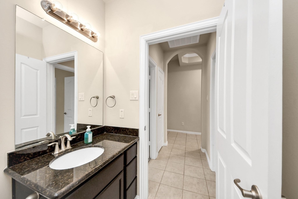 3058 Winterberry Lane - Photo 16