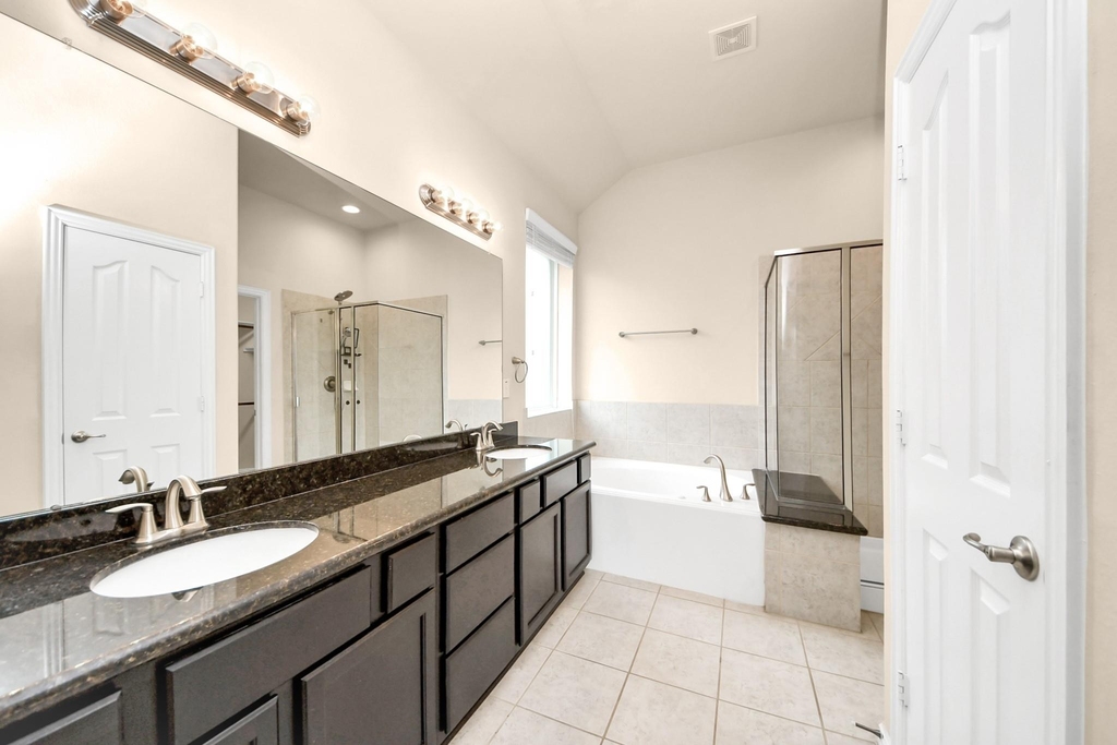 3058 Winterberry Lane - Photo 10
