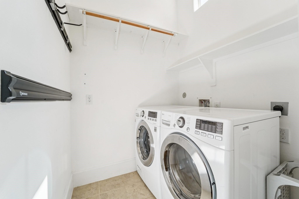 2421 Beall Street - Photo 16