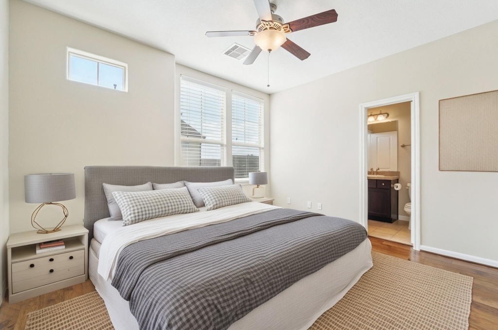 2421 Beall Street - Photo 6