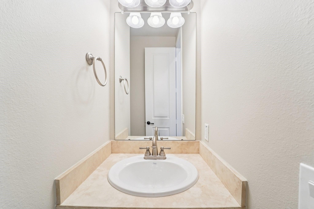 2421 Beall Street - Photo 18