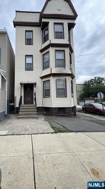 307 Chestnut - Photo 0