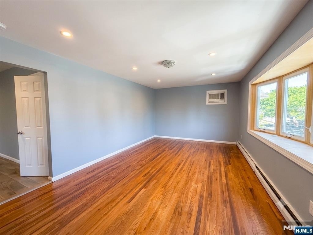 15 Wallace - Photo 2